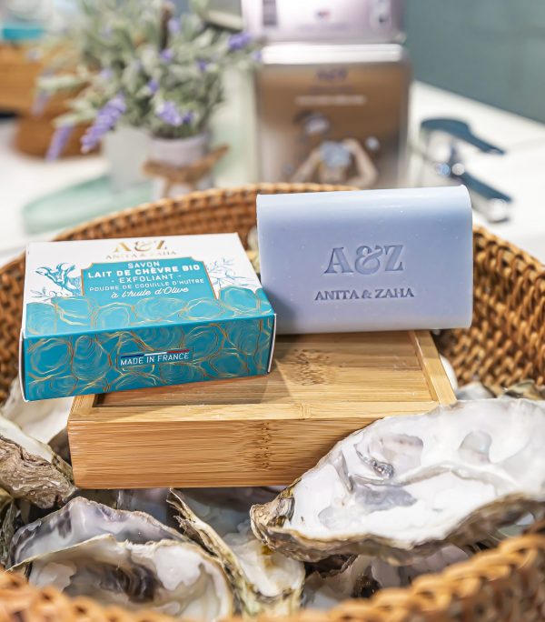 Savon exfoliant solide ANITA & ZAHA – Coquille d’huître & Lait de chèvre bio- Made In France