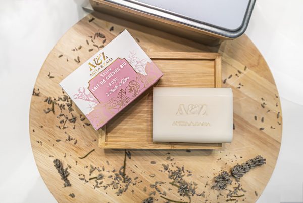 Soin solide au lait de chèvre bio à la rose, Fabriqué en France